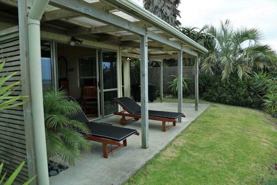 Gems Seaside Lodge Ahipara Exterior foto